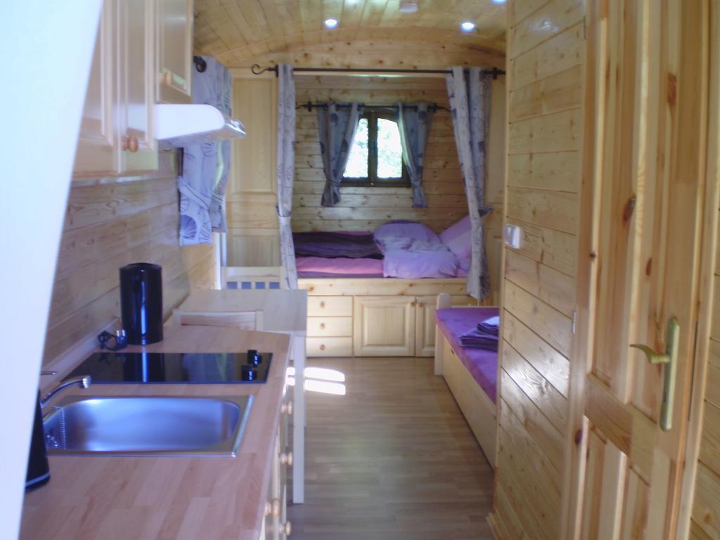 バニャック Les Roziers - Roulotte Bed & Breakfast 部屋 写真