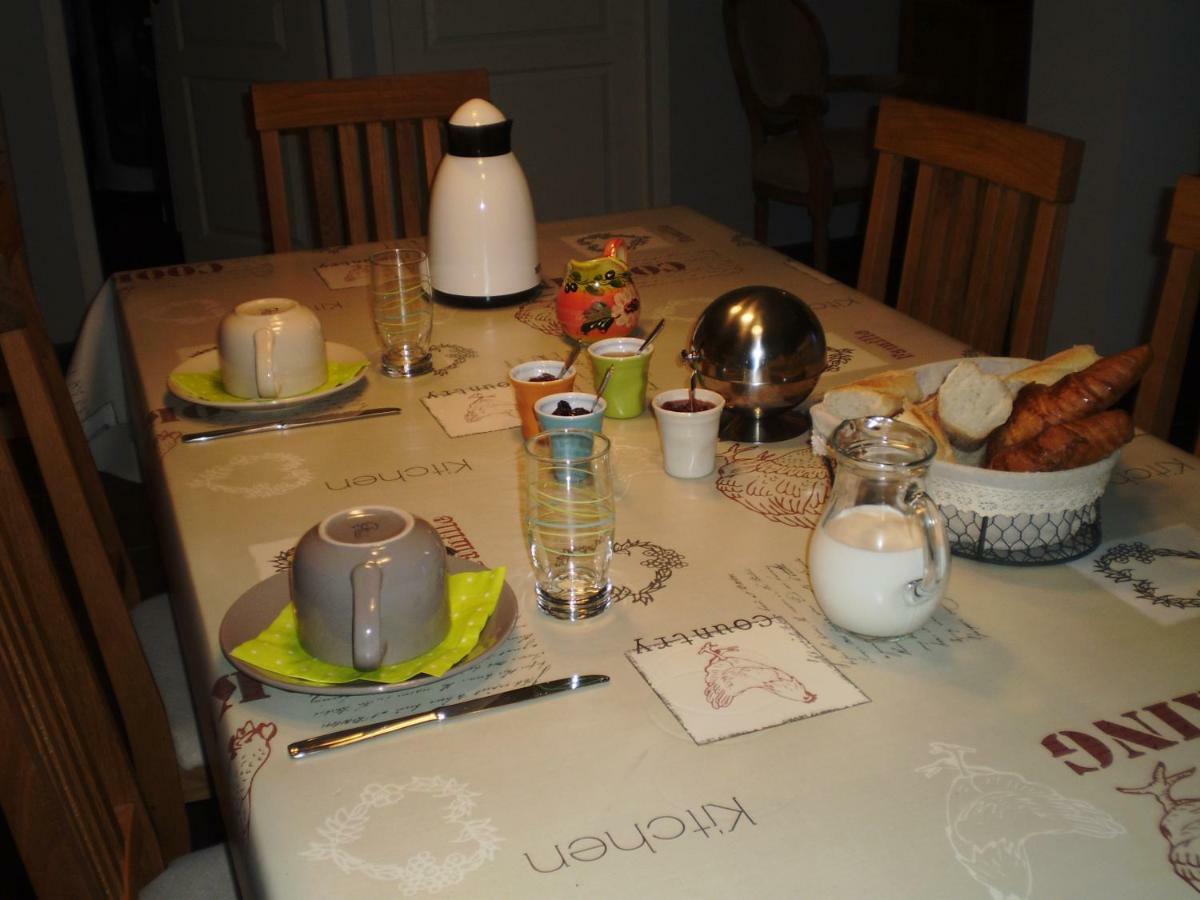 バニャック Les Roziers - Roulotte Bed & Breakfast エクステリア 写真